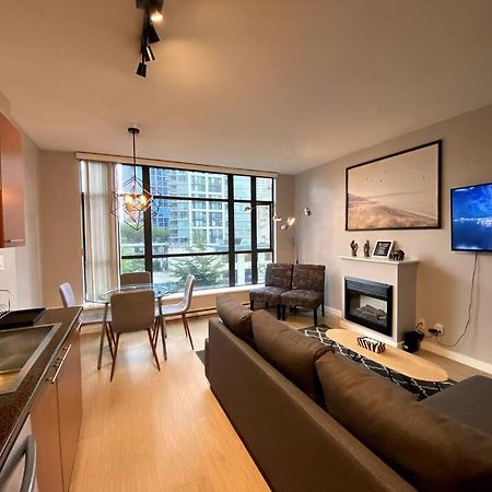 Entire Condo In Heart Of Downtown فانكوفر المظهر الخارجي الصورة